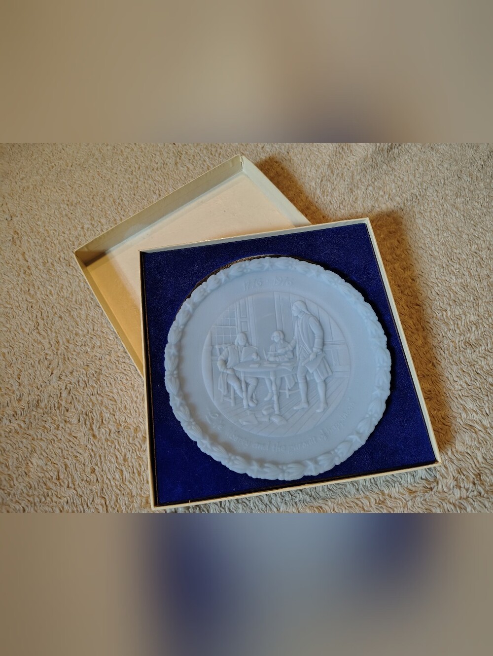 Official USA Bicentennial Project Milk Glass Collectible Plate 2 of 4